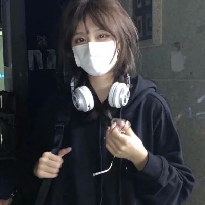 <p>不要到处向别人展现你的懦弱，抱怨你的痛处。</p>