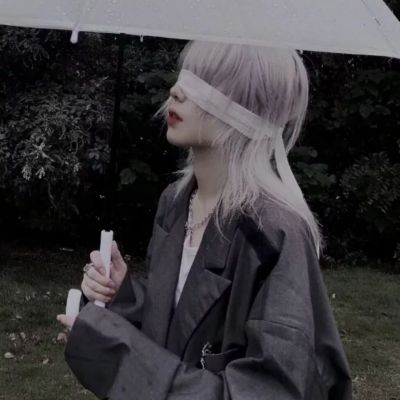 <p>有些路注定是要孤身一人走的，想要到达繁华，必经一段荒凉。</p>