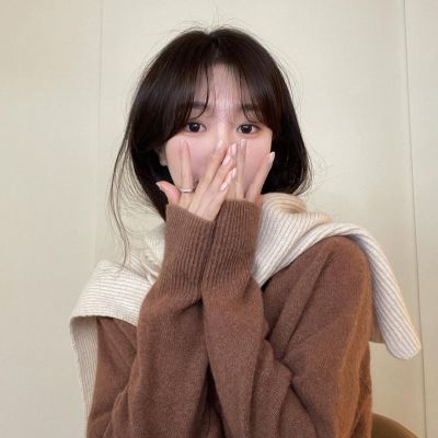 <p>人类三大错觉—手机响了，有人敲门，他（她）喜欢我。</p> - 卡通头像 - 12