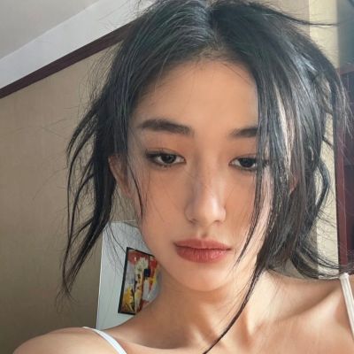 <p>不喜欢热闹 又害怕孤独.</p> - 卡通头像 - 微信头像