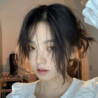 

<p>突然感慨互联网的力量，从前组织砍人的大哥，现在组织我们砍价。</p> - 卡通头像 - 12