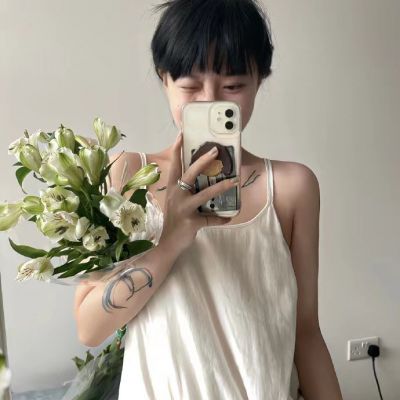 <p>愿得一人心免得老相亲</p>