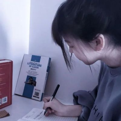 <p>自以为拥有财富的人，其实是被财富拥有</p>