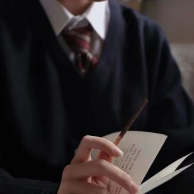 <p>我们只是守护着自己认为重要的事情，只是因为这样我们不顾生死</p>