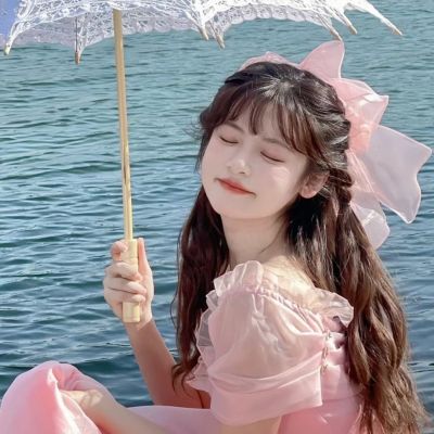 青青园中葵，朝露待日晞。