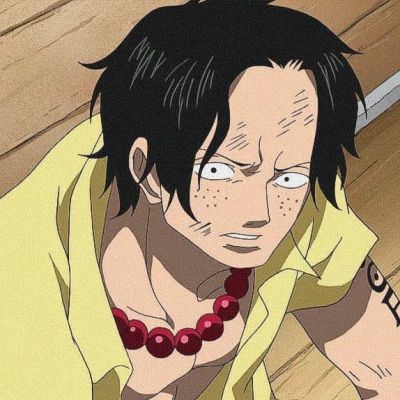 <p>只顾仰望着星空的人注定不会留意到自己下一步是否会跨入深渊。</p>