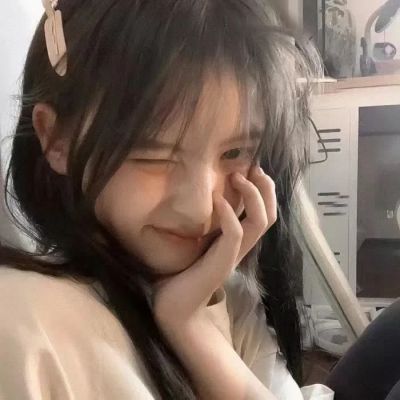 <p>在末日中，人们总想寻找希望，但要真有希望的话，那还叫希望吗？——灵笼</p> - 卡通头像 - 12