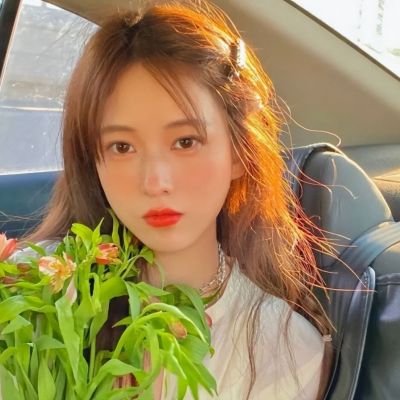 <p>在东京的天空上，我们决定性的改变了世界的模样。——天气之子</p> - 卡通头像 - 12