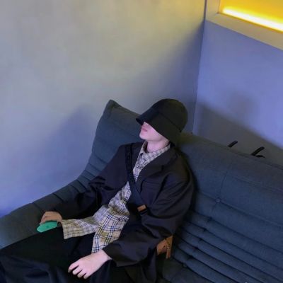 <p>听说旅行的意义就是逃离，逃离的不是一座城，而是一段记忆。</p>