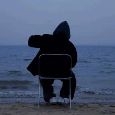 多一分心力去注意别人，就少一分心力反省自己，你懂吗？