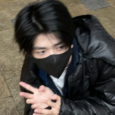 <p>比起忽冷忽热，还是孤独让人踏实。</p>