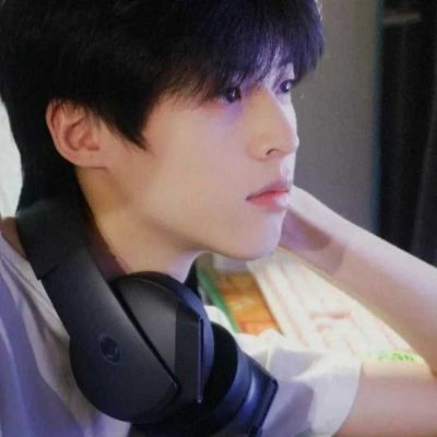 <p>如果你放弃了今天的自己，你就战胜了明天的你。</p>
