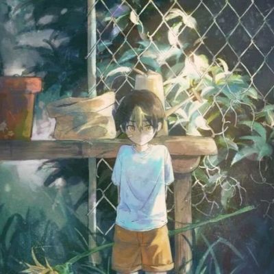 <p>只能在回忆里看着你，希望记忆中的你不要离我远去。</p>