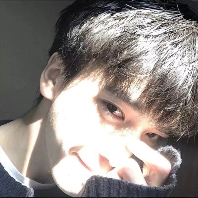 <p>不许再说我朋友坏话，不然我会，情不自禁和你们一起说。</p>
