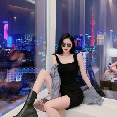 <p>你只会循规蹈矩，世界哪敢给你惊喜。</p>