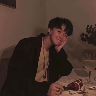 <p>没钱才上班还是上班才没钱，我不明白哪个环节出了问题，难道有中间商赚差价？</p>