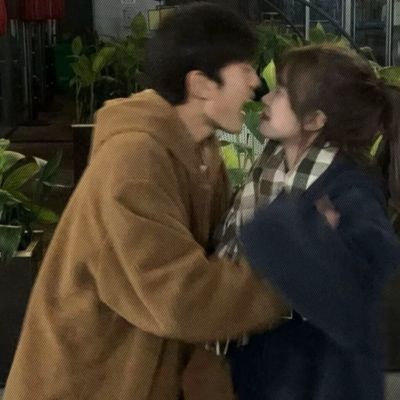 <p>渣男就像甘蔗，前面都是甜的，最後只剩下渣。</p>