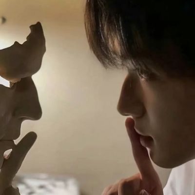 
<p>嗯，我和你一样，我喜欢过你。只是已经回不到从前了，因为时过境迁了，你和我都变了，那些事都已经过去了。</p>