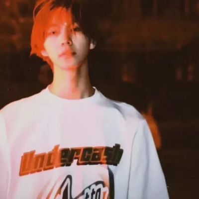 <p>头上长了一蘑菇，摘下来熬汤喝结果中毒了，医生说我是好菇毒。</p>