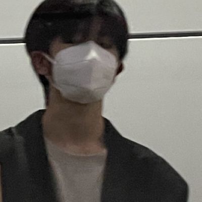 <p>女生一般不喜欢唧唧歪歪的男生，都喜欢积极向上的</p>