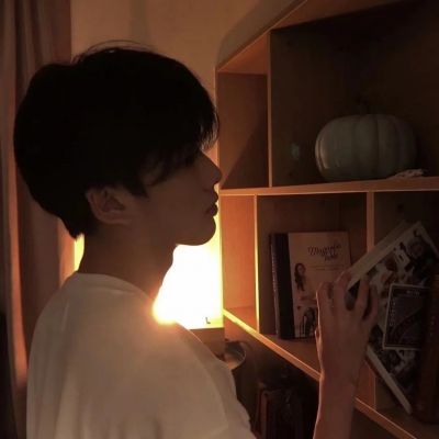 <p>我承受了这个年纪，不该有的饭量。</p>