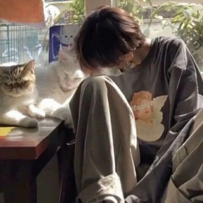 <p>这几天你的微信里，充满了廉价的复制粘贴。</p>