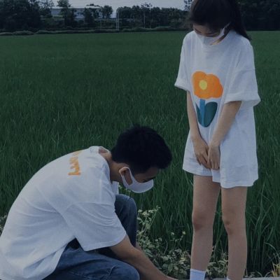 <p>生活有两大误区，一是活给别人看，二是看别人活。</p>