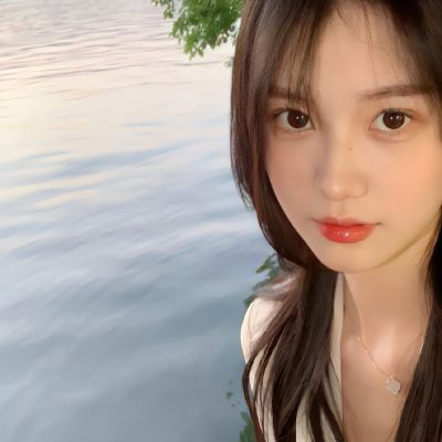 <p>居然真的有男孩子愿意，凌晨跑来送我想吃的东西，就是配送费贵了些。</p>