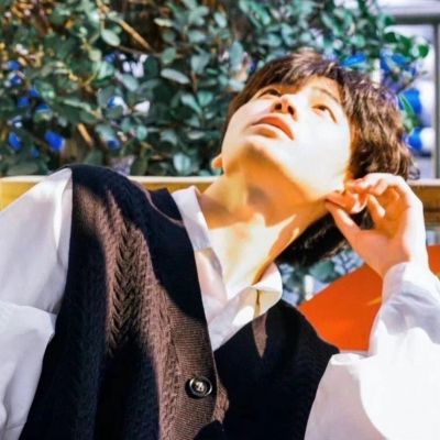 君知妾有夫，赠妾双明珠。