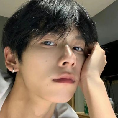 <p>我知道，终有一天，这个世界将被我踩在脚下！</p>