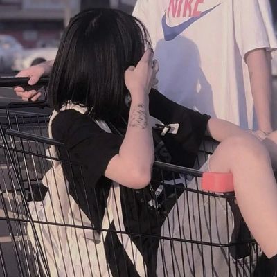 <p>人类三大错觉—手机响了，有人敲门，他（她）喜欢我。</p>