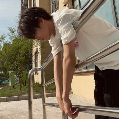 <p>时间就是金钱，我在浪费时间？不～我只是在炫富！</p>