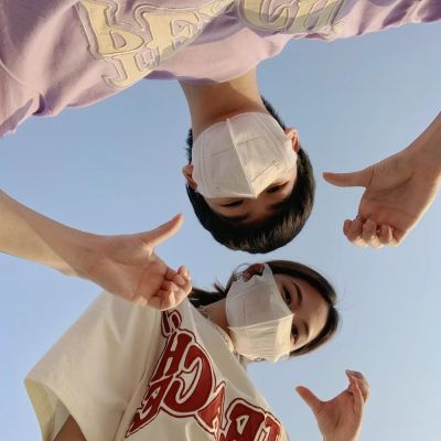 <p>每个人出生的时候都是原创，可悲的是很多人渐渐都成了盗版。</p>