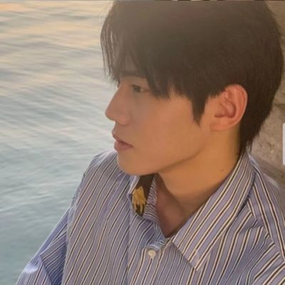 

<p>原谅我的脆弱不堪却依旧冷艳高贵。</p>