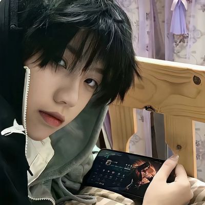 <p>久闻上官世家，人品武功二流，卑鄙无耻一流，果然名不虚传，领教了。</p>