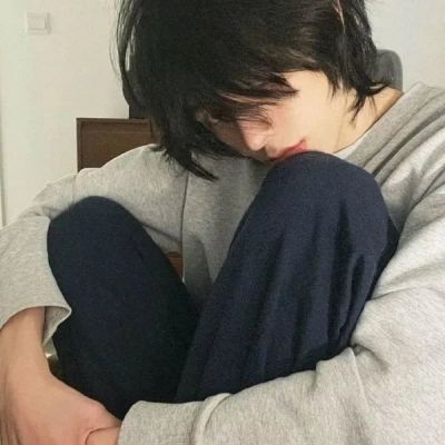 <p>觉得人的哭有两种:觉得自己可怜的哭和单纯......伤心的哭.</p>