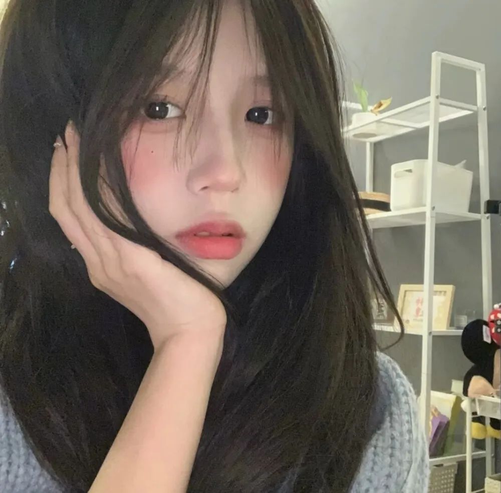 <p>有时候，朋友就像一把伞，雨天挡雨，晴天遮阳，遇到再多困难，都会为你撑起一片天空.</p> - 卡通头像 - 1