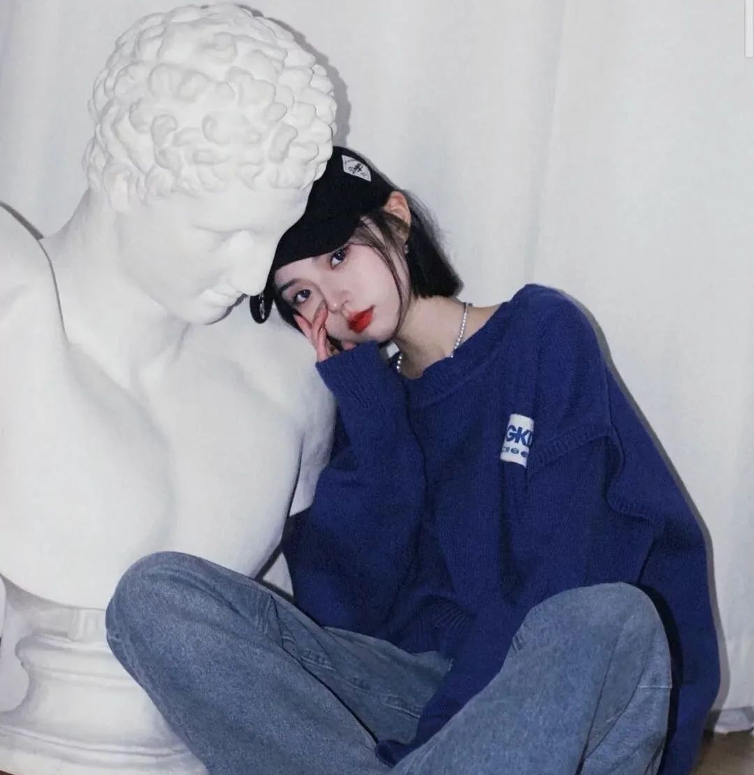 <p>掉一两根头发不要慌张，慢慢的就能，坦然面对秃头了。</p> - 卡通头像 - 1