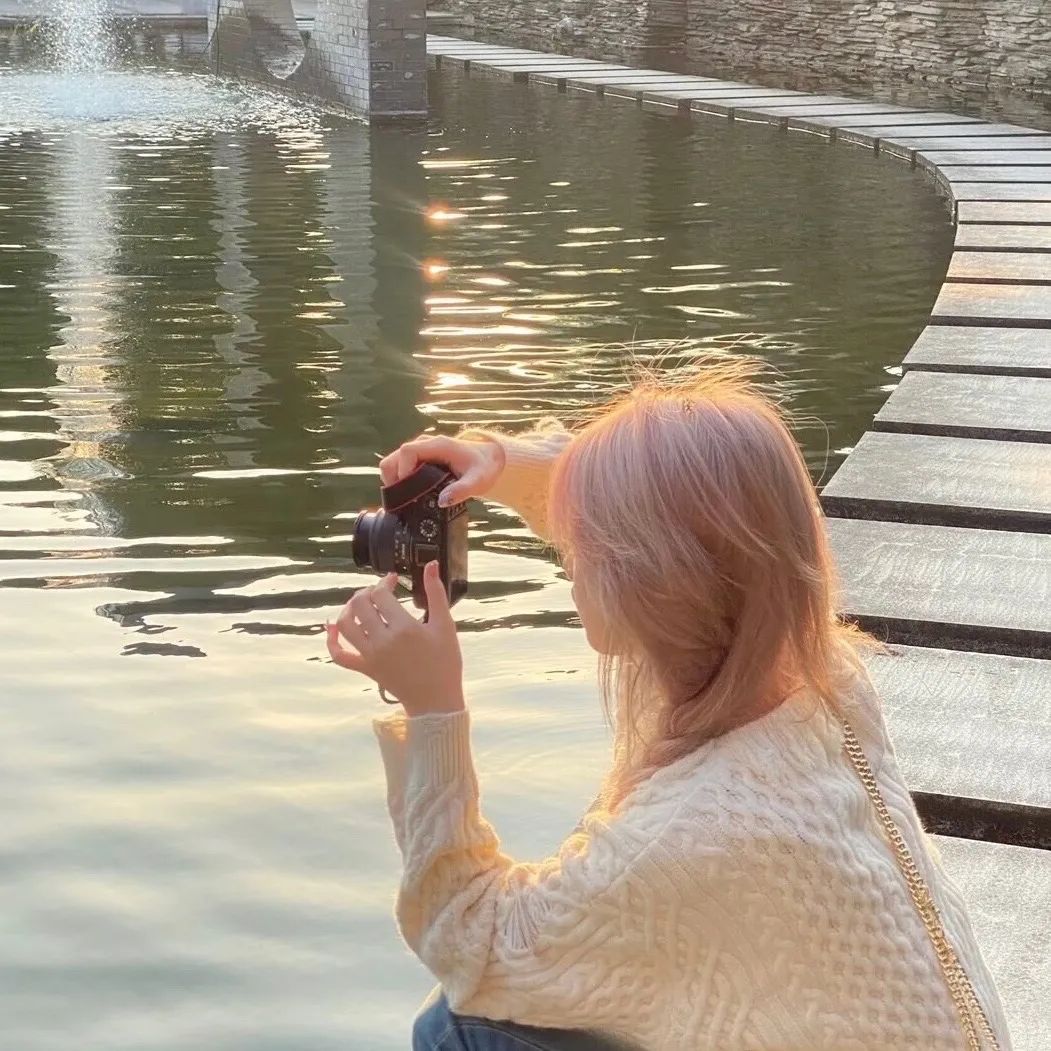 <p>天堂客满 地狱打烊 神不渡我.</p> - 卡通头像 - 1